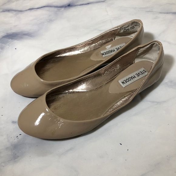 Steve Madden Shoes - Steve Madden Faux Patent Nude Tan Ballet Flats